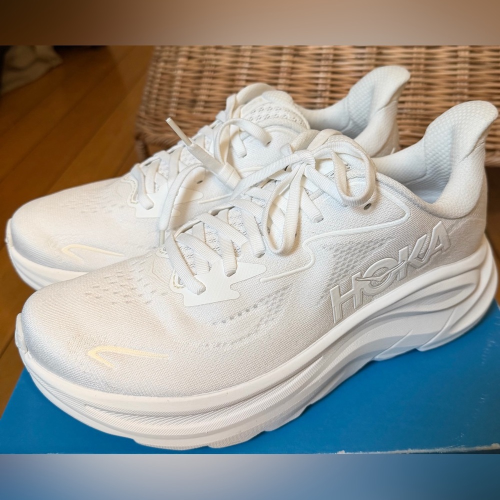 HOKA clifton10 running shoes